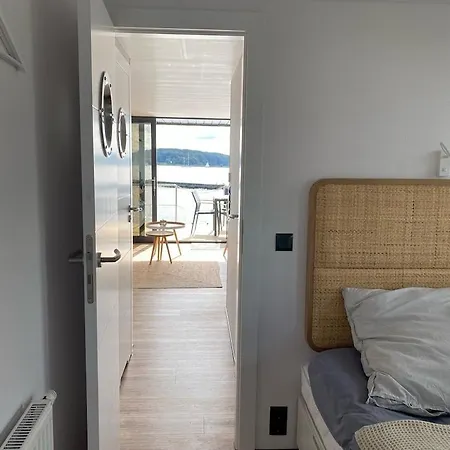 Hausboot Fjord Schleiliebe Mit Biosauna Und Dachterrasse In Schleswig Exterior photo