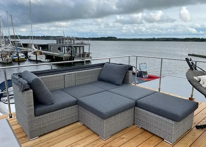 Hausboot Fjord Schleiliebe Mit Biosauna Und Dachterrasse In Schleswig