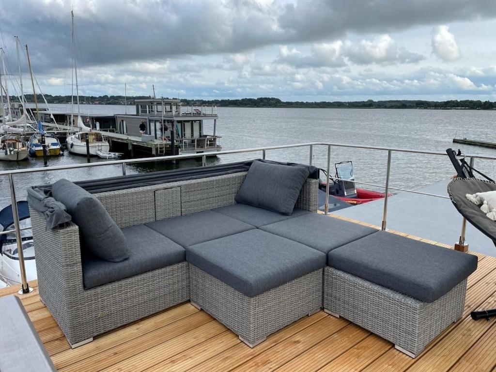Hausboot Fjord Schleiliebe Mit Biosauna Und Dachterrasse In Schleswig