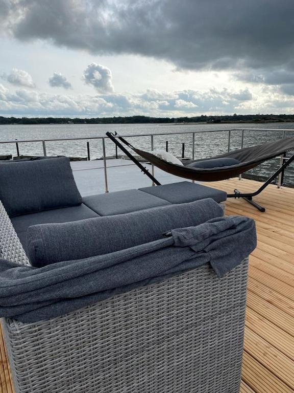 Hausboot Fjord Schleiliebe Mit Biosauna Und Dachterrasse In